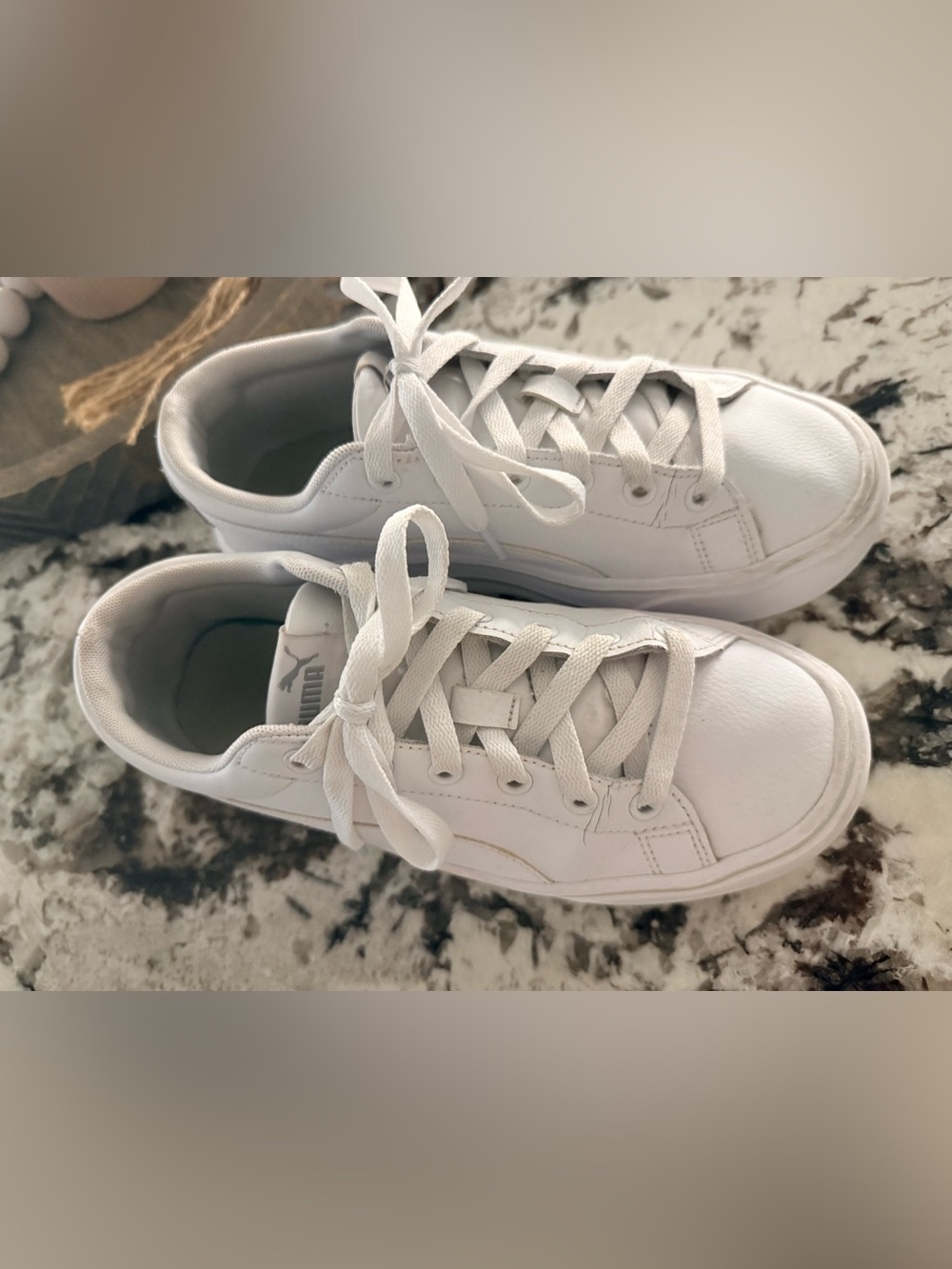 PUMA Women’s White Platform Sneakers Size 7.5 US Leather Lace-Up Shoes EU 38 - Picture 3 of 8